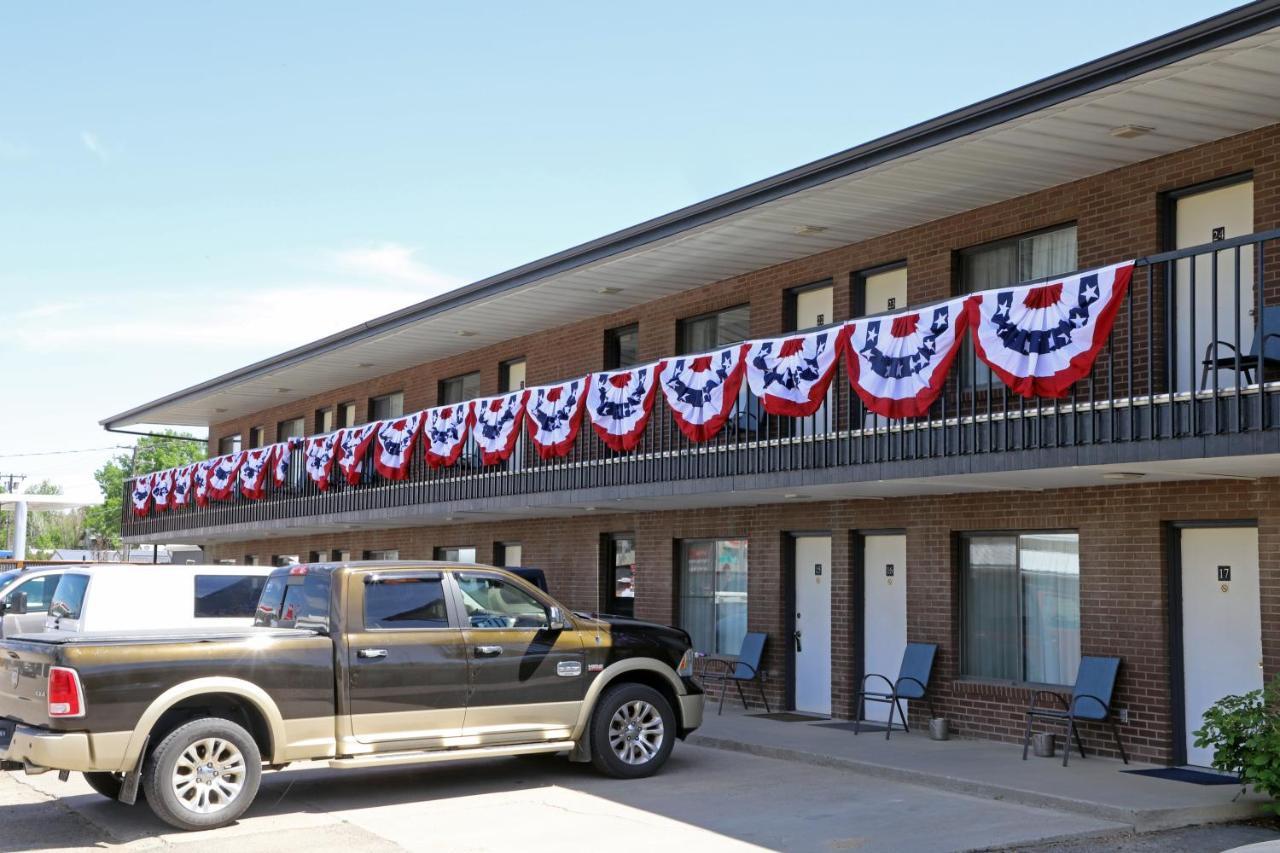 Big Sky Motel Roundup Exterior foto